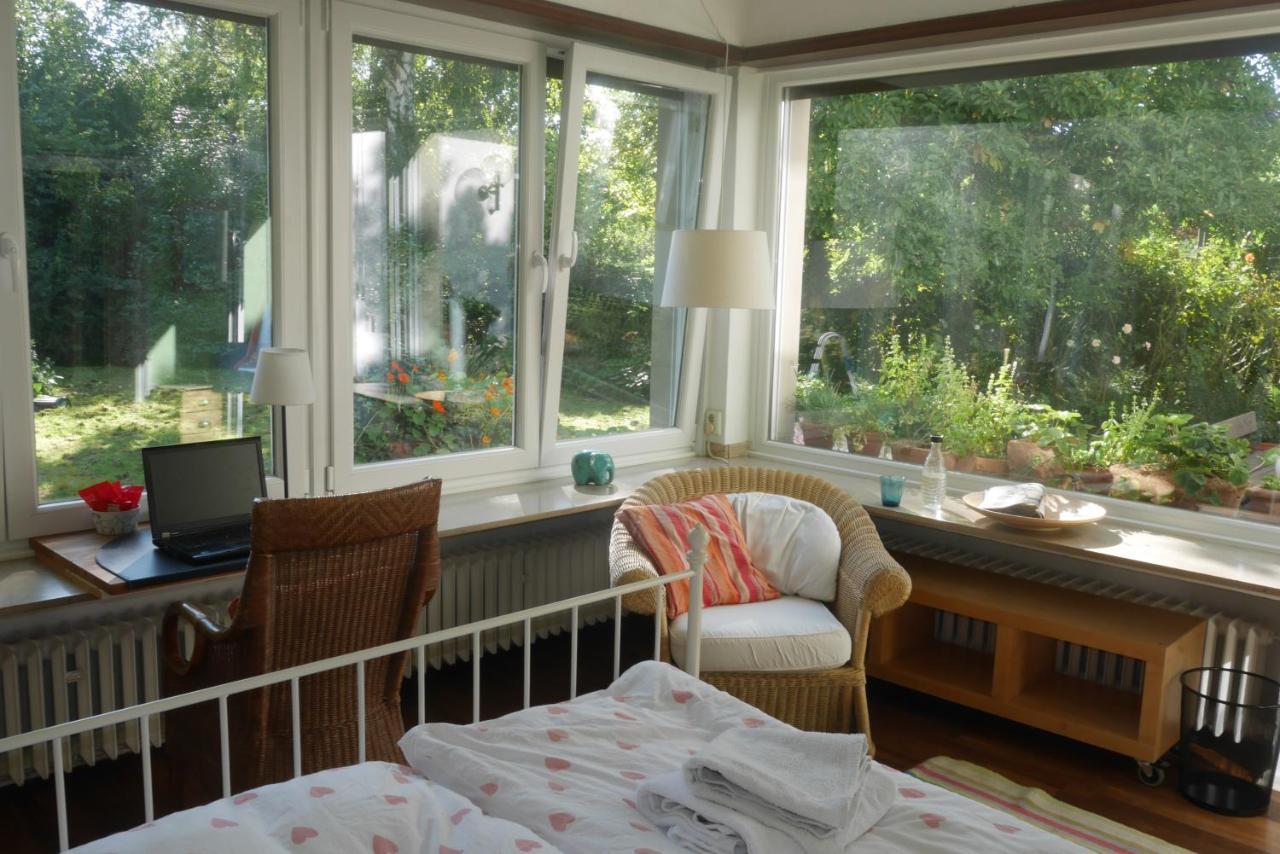 Glueck In Benrath Appartement Düsseldorf Buitenkant foto
