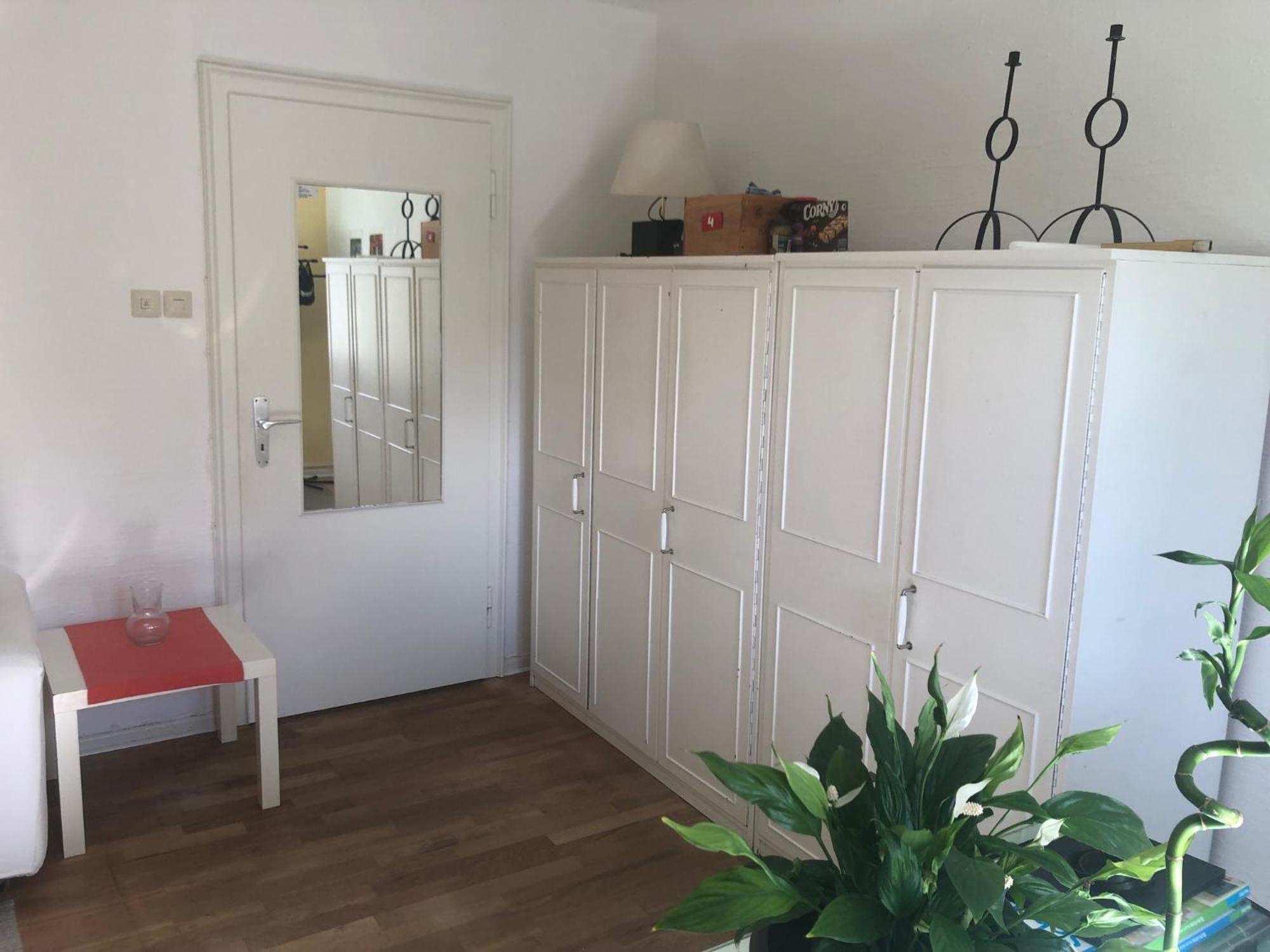 Glueck In Benrath Appartement Düsseldorf Kamer foto