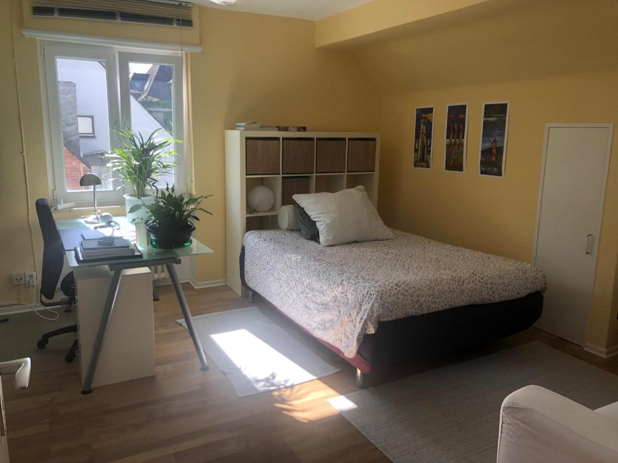 Glueck In Benrath Appartement Düsseldorf Buitenkant foto
