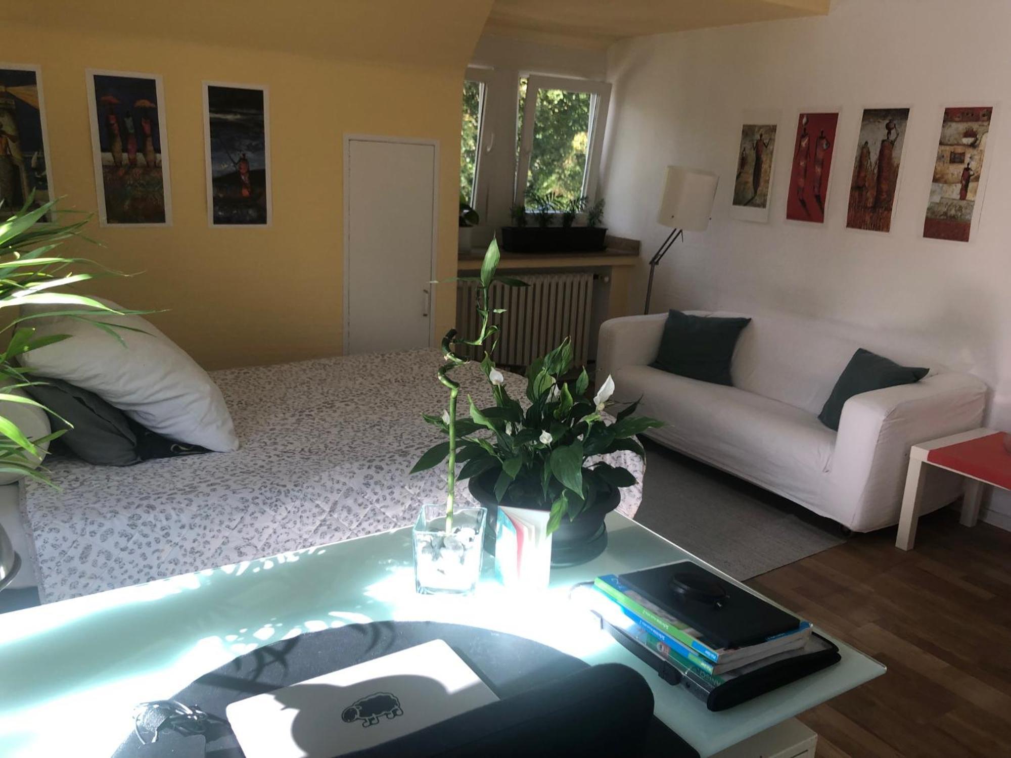 Glueck In Benrath Appartement Düsseldorf Buitenkant foto
